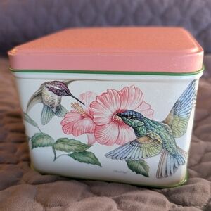 Vintage 1993 Potpourri Designs Hummingbird And Hibiscus Tin